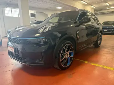 Usata Lynk & Co 01