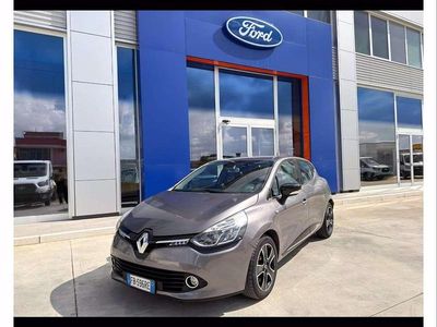Usata Renault Clio IV 90 CV (66 kW) 2016 Agate black Berlina