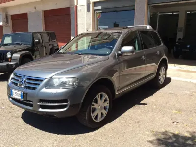 Usata VW Touareg Exclusive 224 CV (164 kW) 2006 Grigio SUV