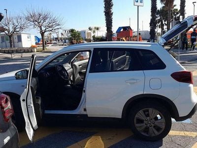 Usata Suzuki Vitara Cool 102 CV (75 kW) 2024 Bianco SUV