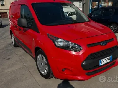 Usata Ford Transit Connect Trend 120 CV (88 kW) 2017 Rosso Monovolume