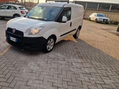 Usata Fiat Doblò 89 CV (65 kW) 2011 Bianco Monovolume