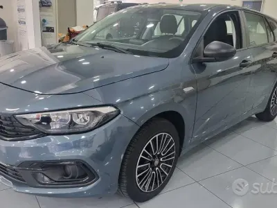 Käytetty Fiat Tipo 101 HP (74 kW) 2023 Sininen Farmari