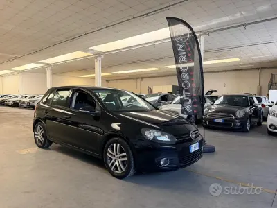 Usata VW Golf VI Comfortline 122 CV (89 kW) 2009 Nero Utilitaria