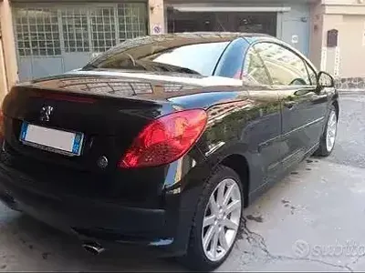 Usata Peugeot 207 CC Roland Garros 109 CV (80 kW) 2008 Nero Cabrio