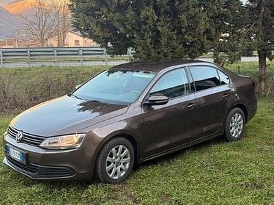 Begagnad VW Jetta 53 HK (38 kW) 2012 Brun Sedan