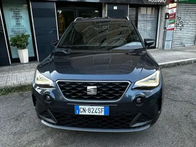 Usata Seat Arona FR 110 CV (80 kW) 2023 Grigio SUV