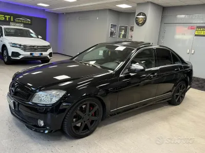 Usado Mercedes C320 Avantgarde 224 CV (164 kW) 2008 Negro Berlina