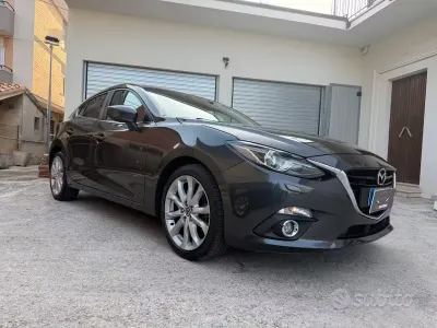 Usata Mazda 3 Exceed 105 CV (77 kW) 2017 Grigio Berlina