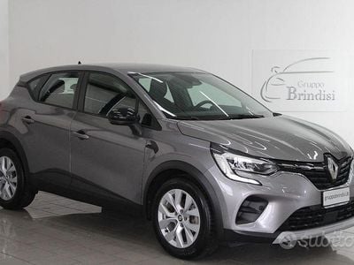 Usata Renault Captur Business 91 CV (66 kW) 2022 Grigio SUV