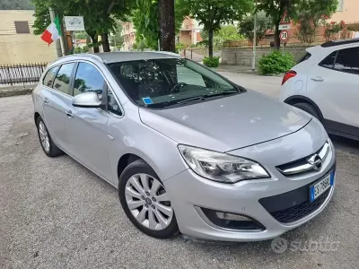 Usata Opel Astra Sport 131 CV (96 kW) 2013 Grigio Station wagon