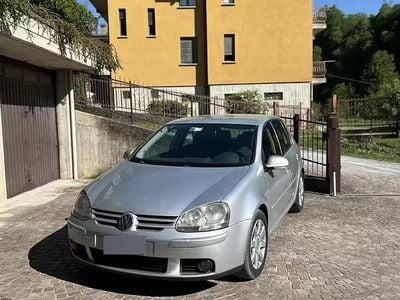 Usata VW Golf IV 105 CV (77 kW) 2005 Grigio Berlina