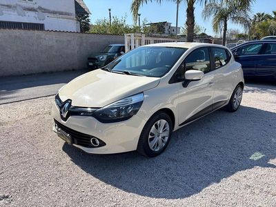 Usata Renault Clio IV Intens 75 CV (55 kW) 2016 Beige Berlina