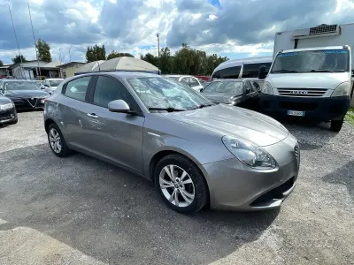 Usata Alfa Romeo Giulietta 120 CV (88 kW) 2018 Grigio Utilitaria