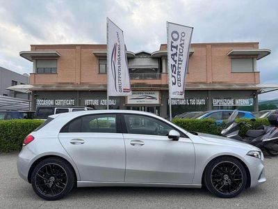 Usata Mercedes A180 Business 116 CV (85 kW) 2019 Argento Berlina
