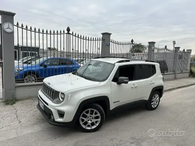 Begagnad Jeep Renegade Limited 130 HK (95 kW) 2021 Vit SUV