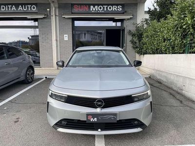 Argento Usata 2023 Opel Astra Edition Berlina | 15.490 € (Buon prezzo)