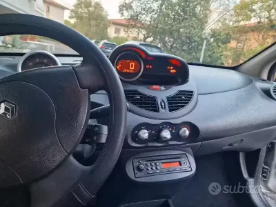 Usata Renault Twingo 75 CV (55 kW) 2010 Grigio Utilitaria