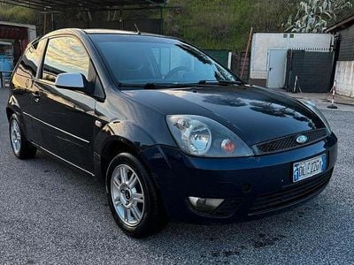 Usata Ford Fiesta 67 CV (49 kW) 2008 Blu Utilitaria