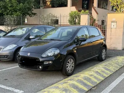 Usata Fiat Grande Punto 77 CV (56 kW) 2018 Nero Utilitaria