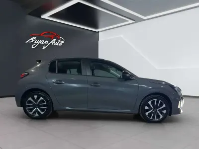 Usata Peugeot 208 Active 75 CV (55 kW) 2024 Other Utilitaria