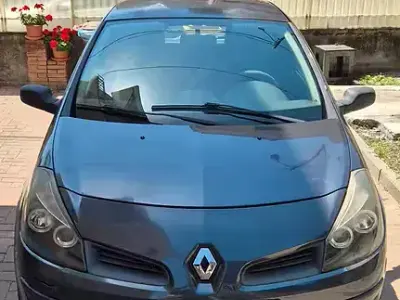 Usata Renault Clio II 75 CV (55 kW) 2007 Berlina