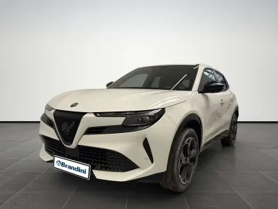 Nuova Alfa Romeo GT Junior 136 CV (100 kW) 2026 Bianco sempione SUV