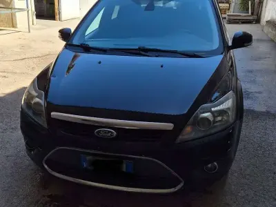 Usata Ford Focus Titanium 90 CV (66 kW) 2010 Nero Berlina