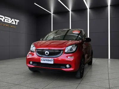 Usata Smart ForFour Prime 71 CV (52 kW) 2016 Rosso /nero Utilitaria