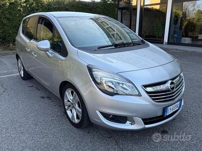 Usata Opel Meriva Design Edition 110 CV (80 kW) 2015 Grigio Monovolume