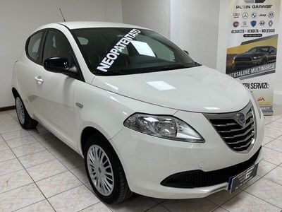 usata Lancia Ypsilon 1.2 benzina "NEOPATENTATO"