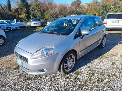Grigio Usata 2008 Fiat Grande Punto Sport Utilitaria | 2600 € (Buon prezzo)