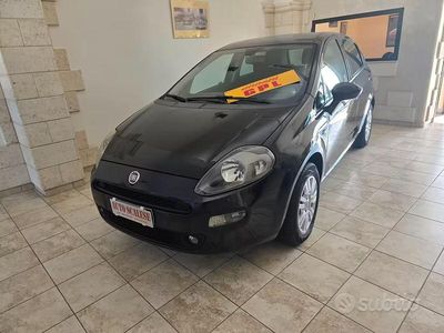 Usata Fiat Punto 78 CV (57 kW) 2017 Nero Utilitaria