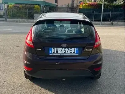 Occasion Ford Fiesta Titanium 68 PK (50 kW) 2009 Sedan
