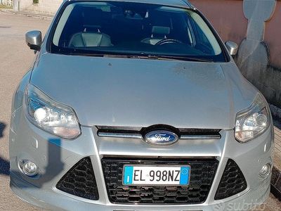 Usata Ford Focus 163 CV (119 kW) 2012 Grigio Station wagon