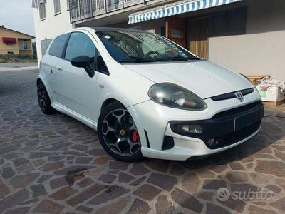 Usata Abarth Punto Evo 165 CV (121 kW) 2010 Bianco Utilitaria