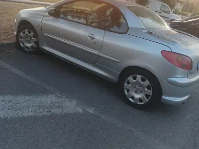 Usata Peugeot 206 CC 109 CV (80 kW) 2005 Cabrio