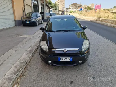 Usata Fiat Punto Evo Dynamic 75 CV (55 kW) 2010 Nero Utilitaria