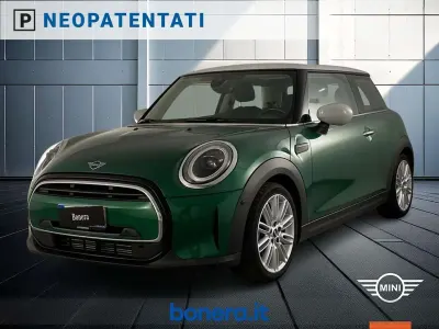 Usata Mini ONE Classic 102 CV (75 kW) 2022 Verde Utilitaria