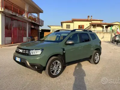 Usata Dacia Duster Journey 116 CV (85 kW) 2023 Verde SUV
