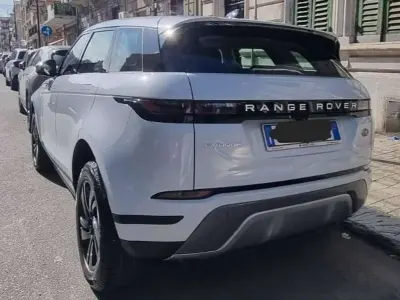 Usata Land Rover Range Rover evoque R-Dynamic 163 CV (119 kW) 2021 Bianco SUV
