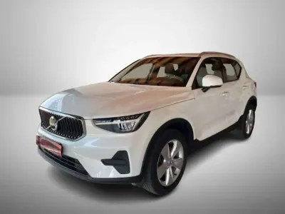 Usata Volvo XC40 Core 163 CV (119 kW) 2024 Cristal white perlato SUV