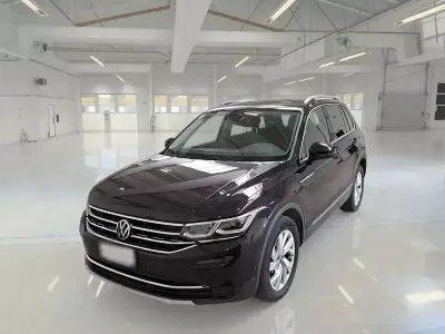 Usata VW Tiguan Elegance 149 CV (109 kW) 2022 Nero SUV