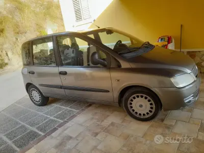 Usata Fiat Multipla Family 120 CV (88 kW) 2007 Grigio Monovolume
