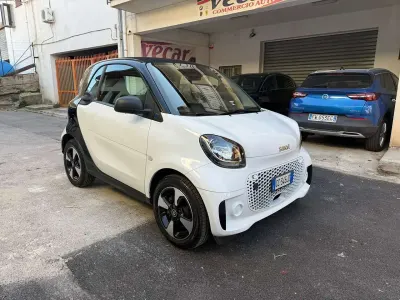 Usata Smart ForTwo Coupé Passion 41 kW (56 CV) 2020 Bianco Utilitaria