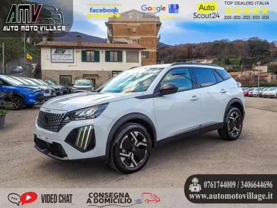 Usata Peugeot 2008 Allure 102 CV (75 kW) 2025 Bianco SUV