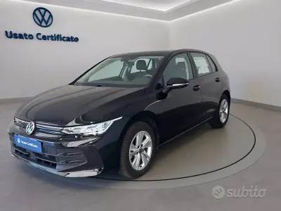 Usata VW Golf VIII Life 116 CV (85 kW) 2025 Nero Berlina