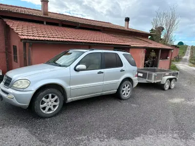 Usata Mercedes ML270 163 CV (119 kW) 2003 Grigio SUV