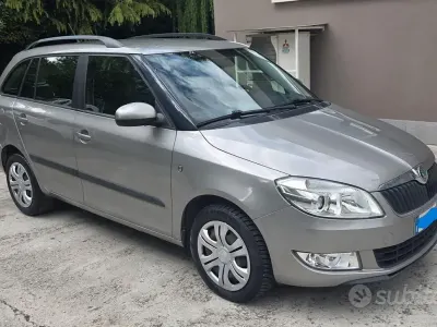 Usata Skoda Fabia 75 CV (55 kW) 2012 Grigio Station wagon