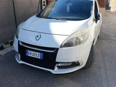 Usata Renault Scénic III 131 CV (96 kW) 2013 Bianco Monovolume